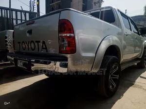 Toyota Hilux 2007 Gray