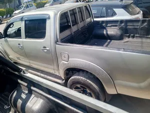 Toyota Hilux 2007 Gray