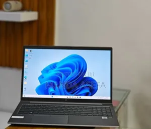 New Laptop HP ZBook Firefly 15 G7 16GB Intel Core I7 SSD 512GB