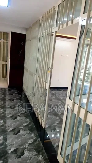 የሚሸጥ 40/60 ኮንደሚኒየም ሱቅ Bank Option