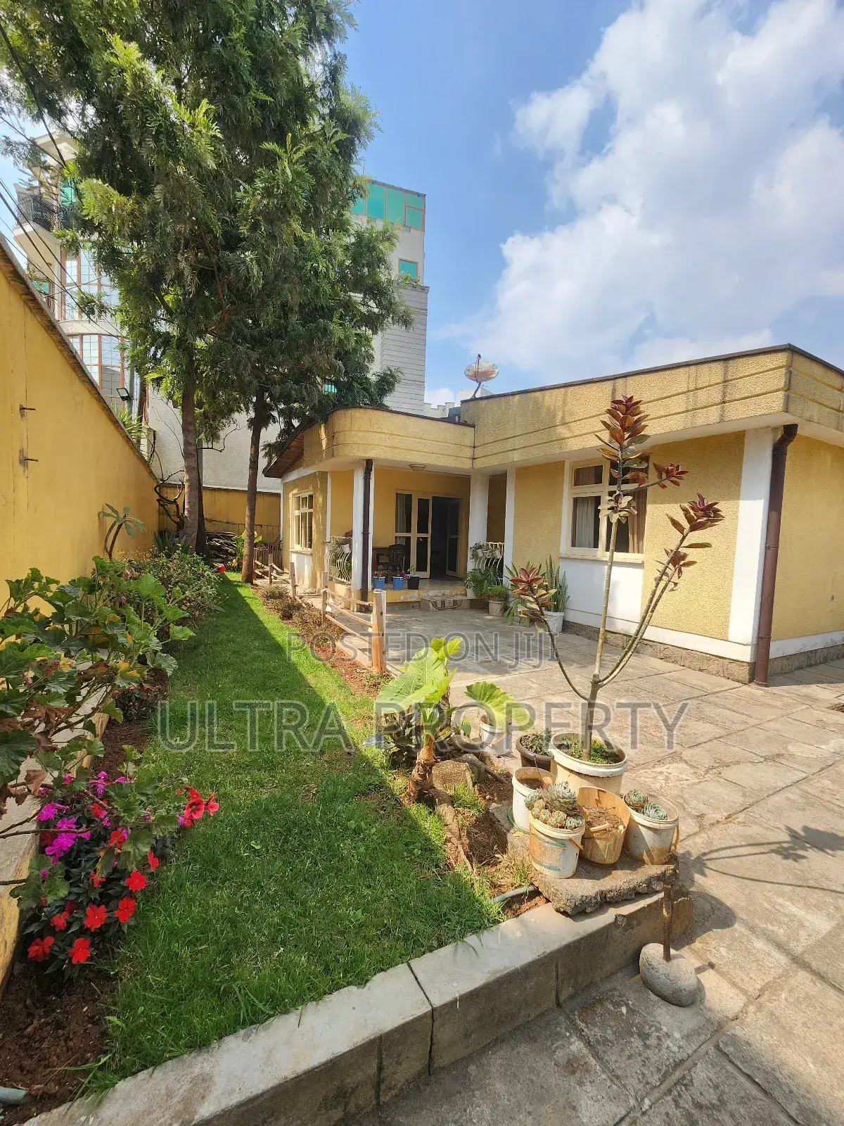 Furnished 2bdrm Villa in Bole for rent