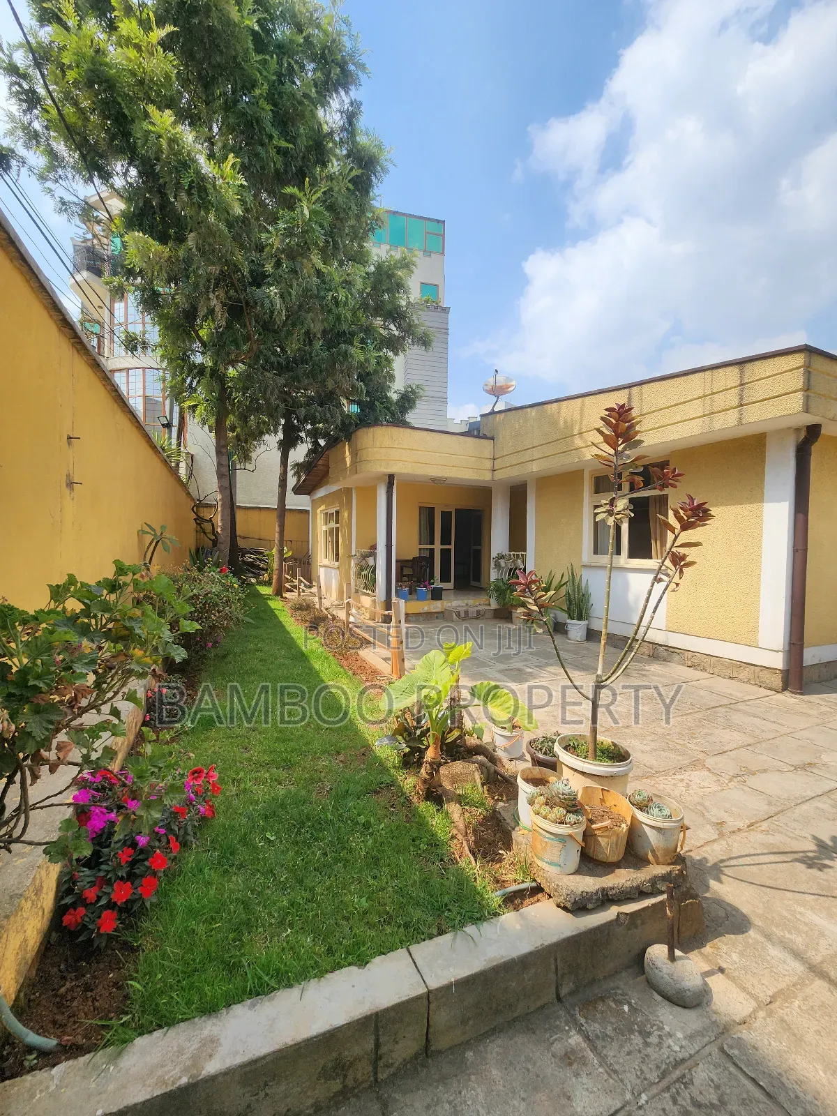 Furnished 2bdrm Villa in Bole for rent