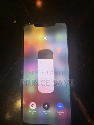 Photo - Apple iPhone 11 Pro Max 64 GB Black