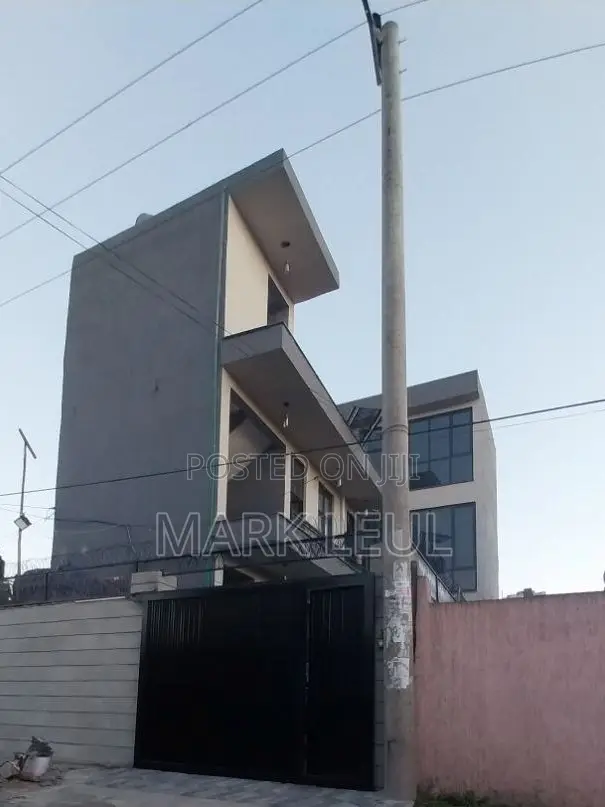 Furnished 6bdrm Apartment in Private, Kolfe Keranio for sale