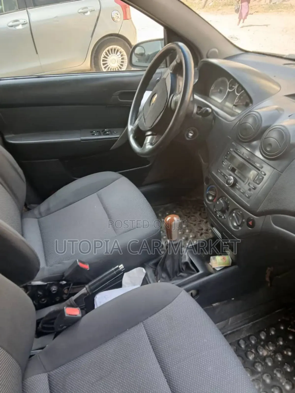 Chevrolet Aveo 2010 Beige