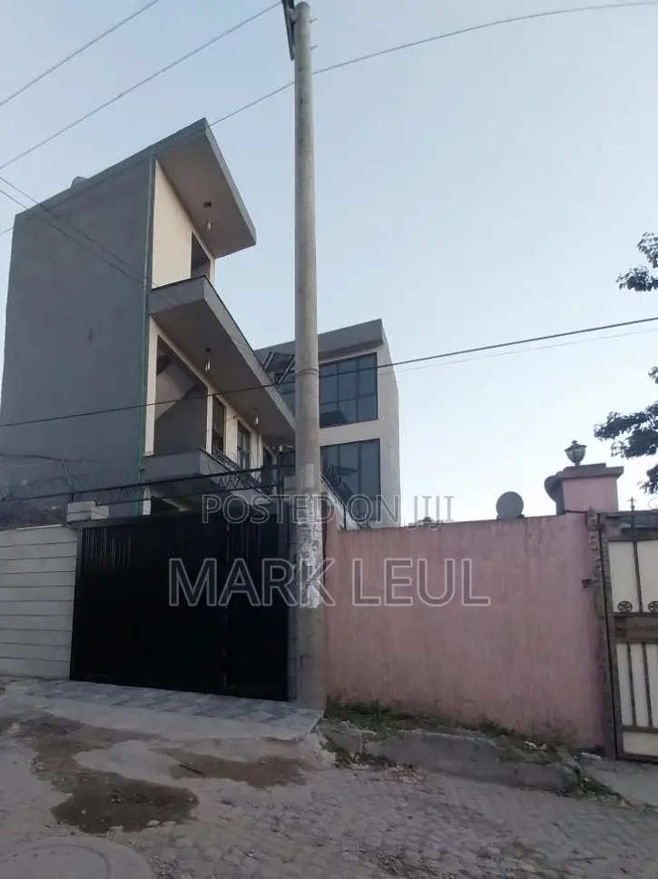 Furnished 6bdrm Apartment in Private, Kolfe Keranio for sale