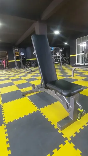 Photo - Home Commercial Adjustable Bench