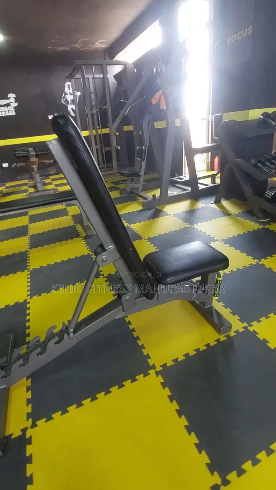 High-Standard Adjustable Bench Press