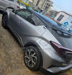 Toyota C-HR 2017 Silver