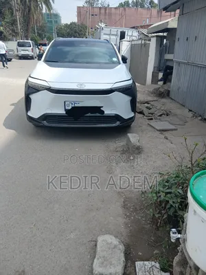 Photo - Toyota bZ4X 2023 White