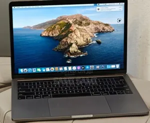 New Laptop Apple MacBook Pro 2019 16GB Intel Core I7 SSD 256GB