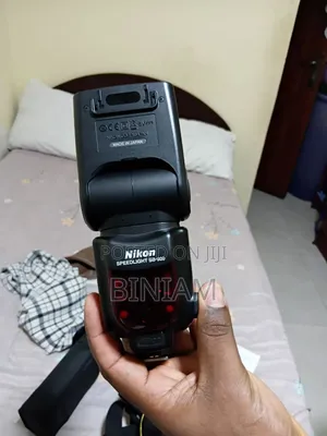 Nikon Speedlight Sb 900 With D3000 Flash