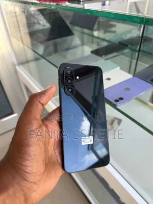 Photo - New Samsung Galaxy A26 128 GB Black