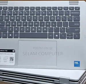 New Laptop HP OmniBook 5 16" 8GB Intel Core I5 SSD 512GB