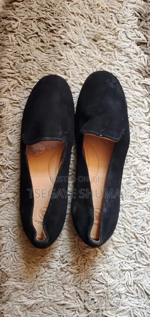 Female Flat Shoe