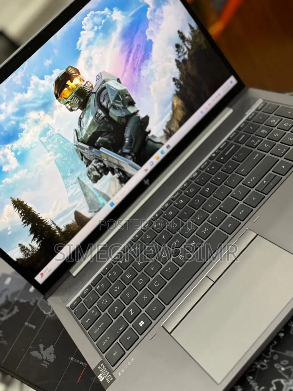 New Laptop HP ZBook Firefly G8 16GB Intel Core I7 SSD 512GB