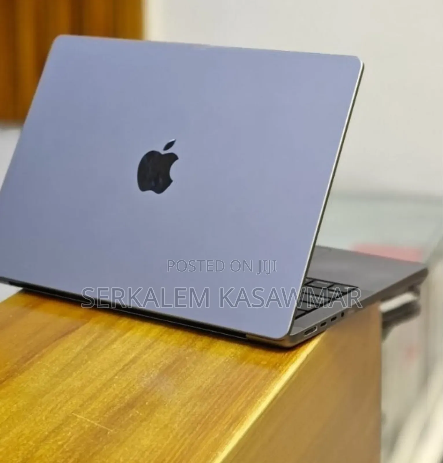 New Laptop Apple MacBook Pro M1 16GB Apple M1 SSD 512GB