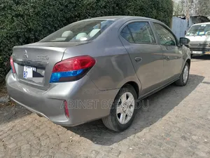 Mitsubishi Attrage 2021 Silver