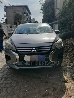 Mitsubishi Attrage 2021 Silver