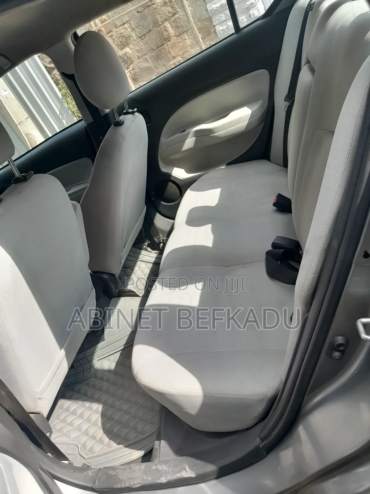 Mitsubishi Attrage 2021 Silver