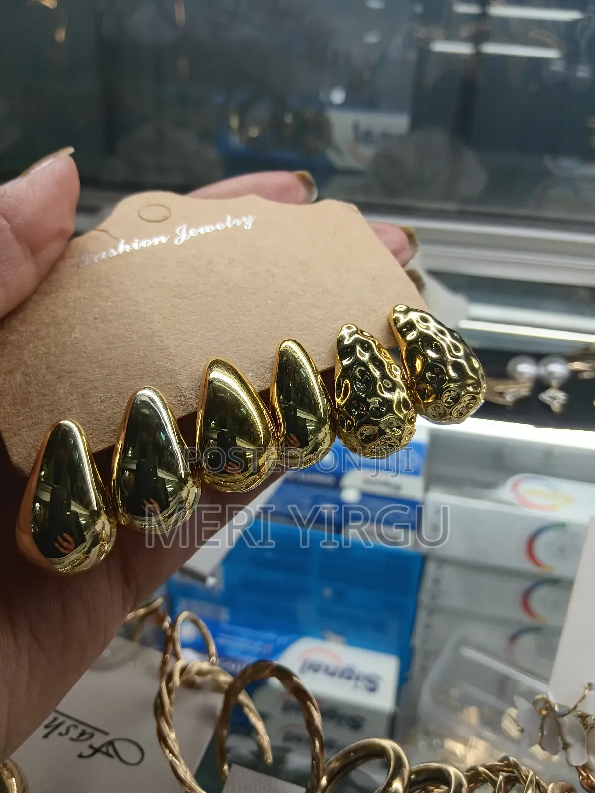 Jawllery And Earrings