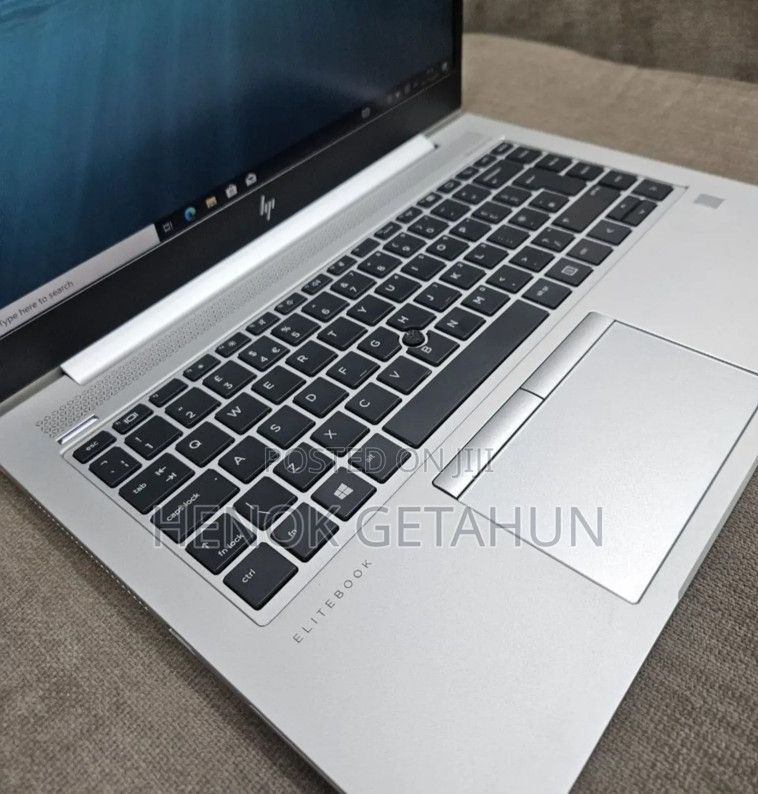 New Laptop HP OmniBook 5 14" 8GB Intel Core I5 SSD 512GB