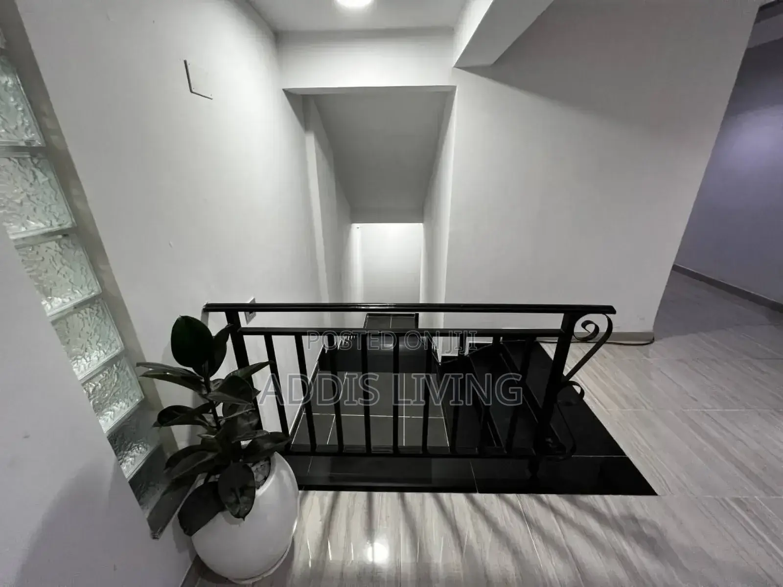 3bdrm Apartment in Bole for sale
