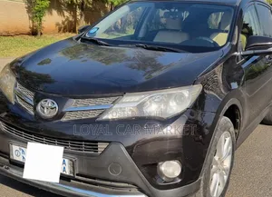 Photo - Toyota RAV4 2015 Black
