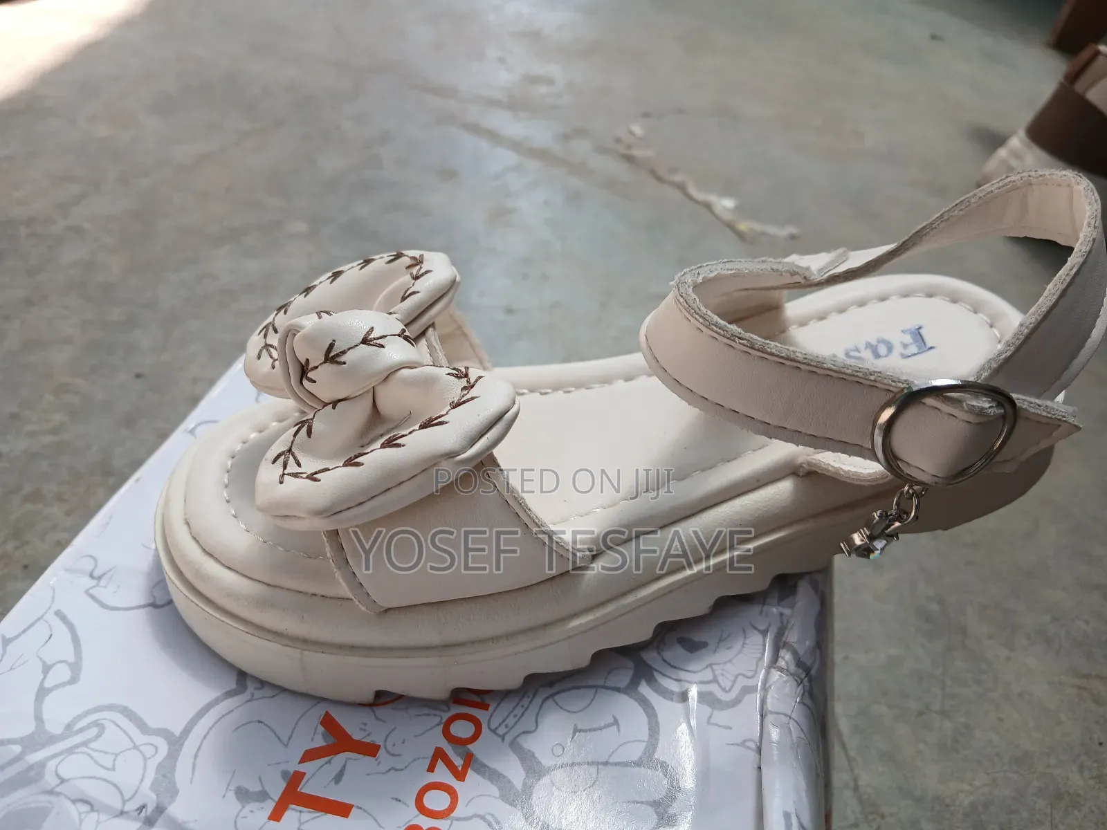 የሚያማምሩ ምየልጆች ጫማ