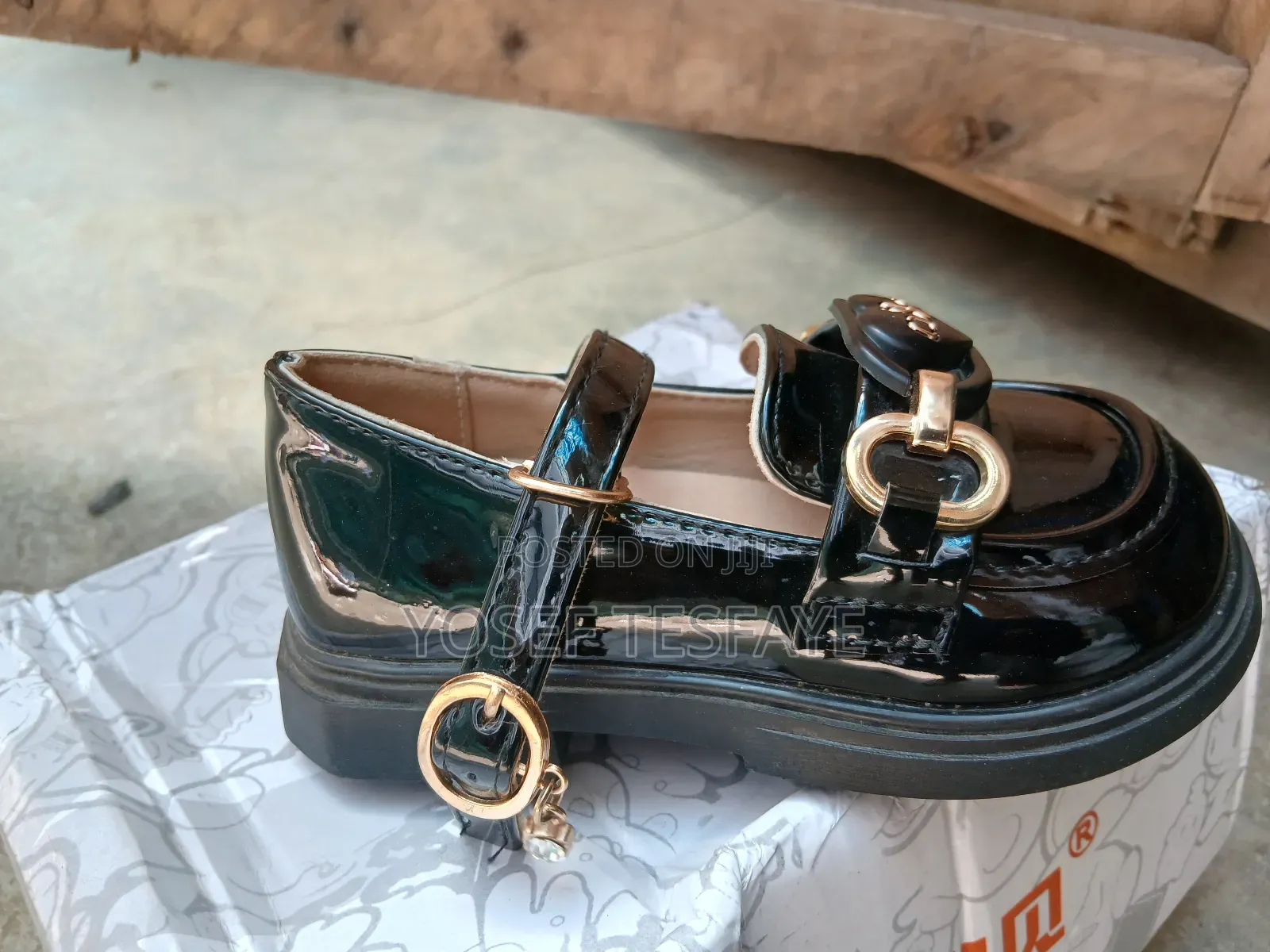 የሚያማምሩ ምየልጆች ጫማ