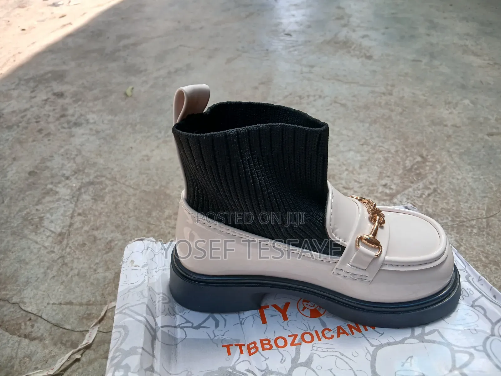 የሚያማምሩ ምየልጆች ጫማ