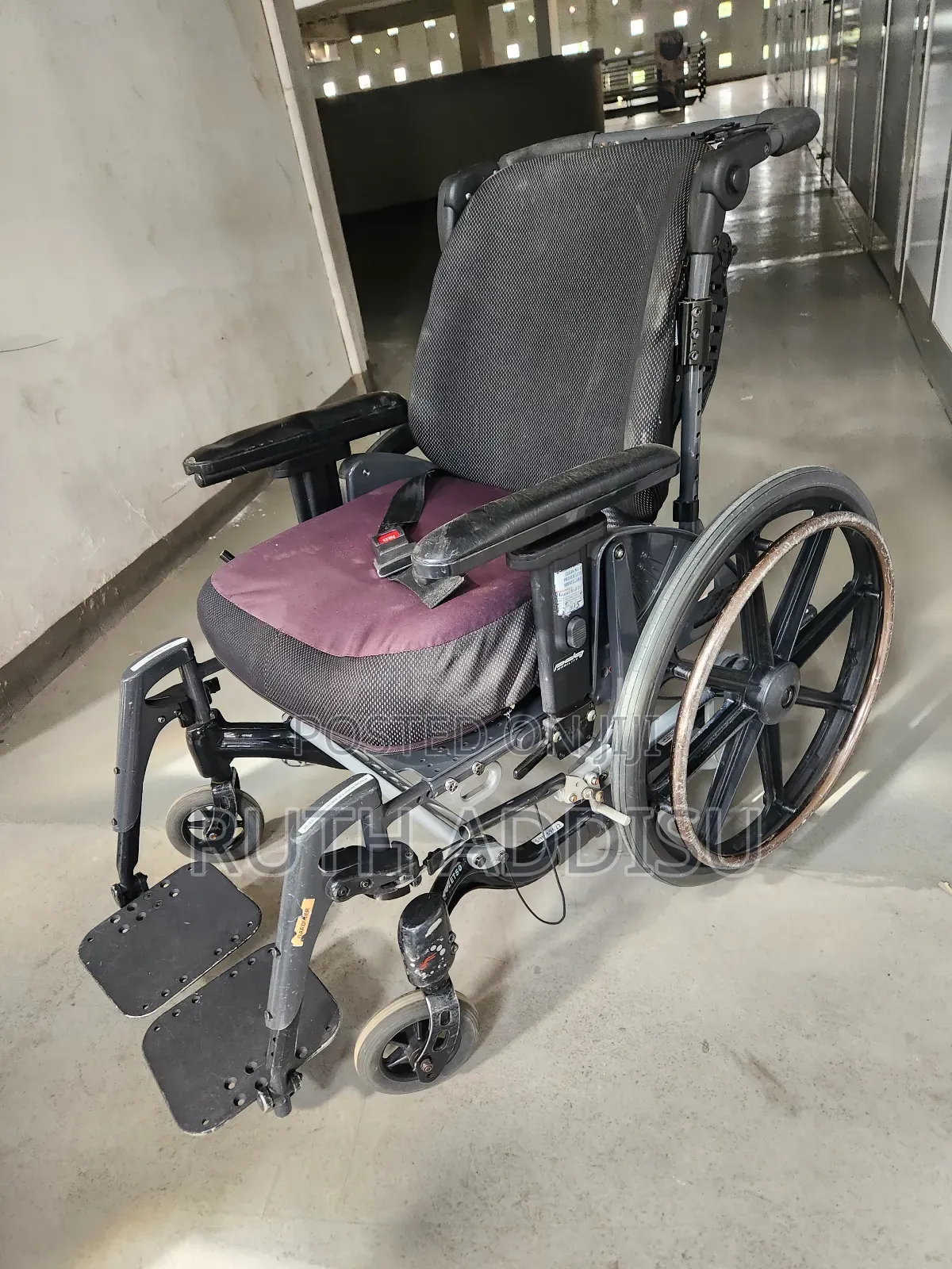Comfortable Cusion Wheelchair鳵你wheelchair袏吧wheelchair兩人wheelchair New
