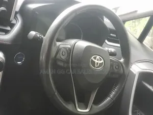 Toyota RAV4 2024 Green