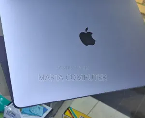 New Laptop Apple MacBook Pro M1 8GB Apple M2 SSD 256GB