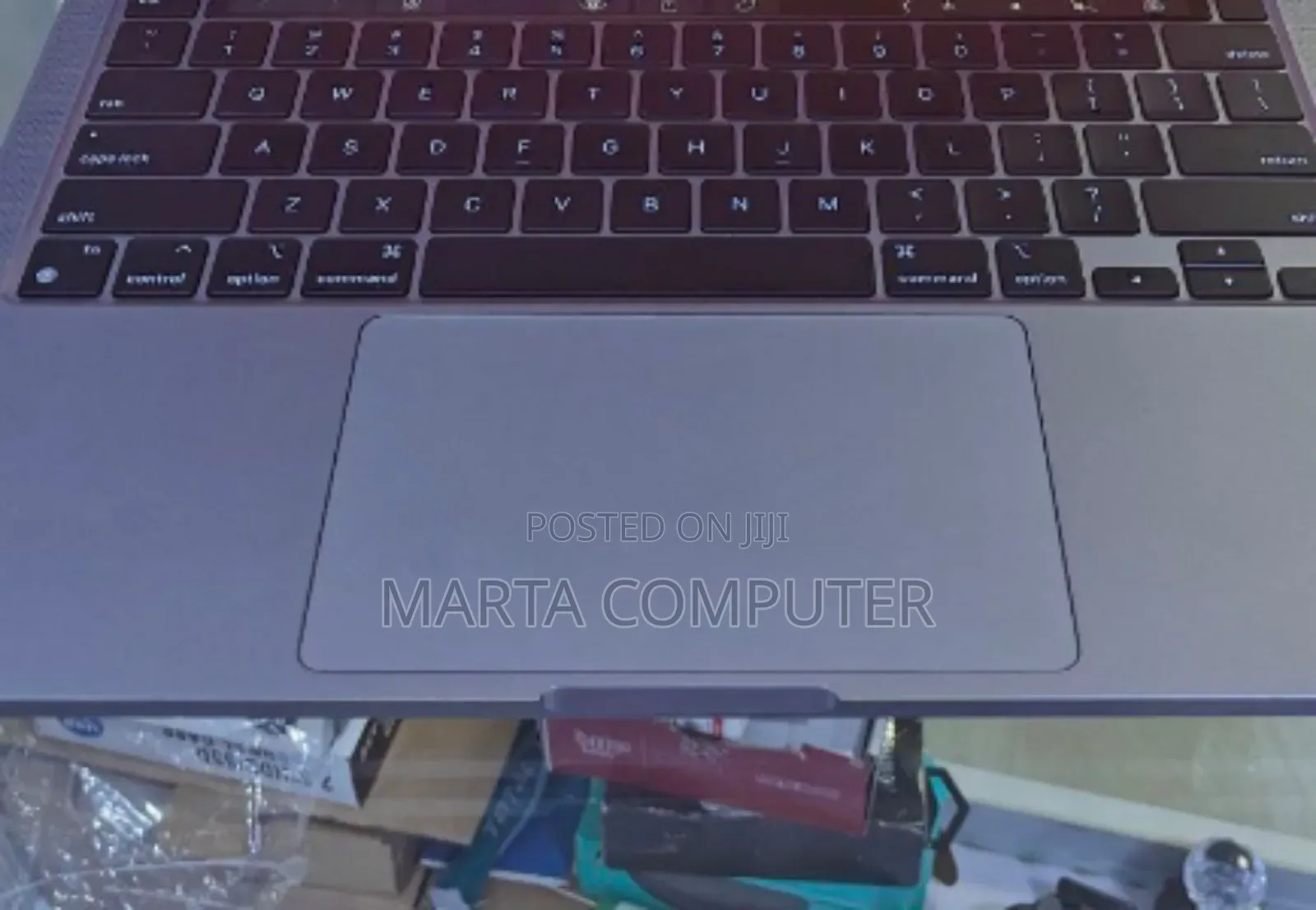 New Laptop Apple MacBook Pro M1 8GB Apple M2 SSD 256GB