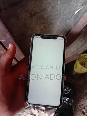 Apple iPhone 11 64 GB White