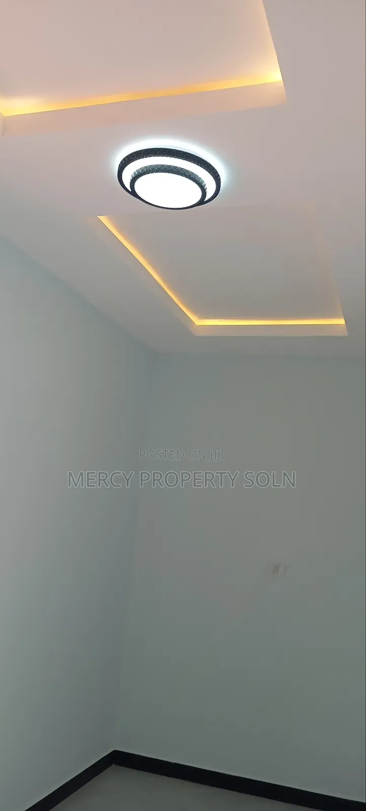 Furnished 7bdrm House in Bole for sale