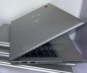 New Laptop HP EliteBook 830 G7 16GB AMD Ryzen 5 SSD 512GB