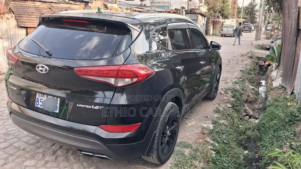 Hyundai Tucson 2016 Black