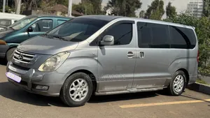 Hyundai Starex 2016 Silver