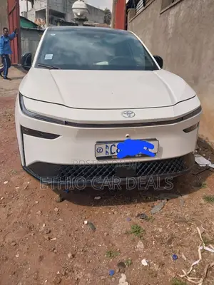 Photo - Toyota bZ3 2025 White