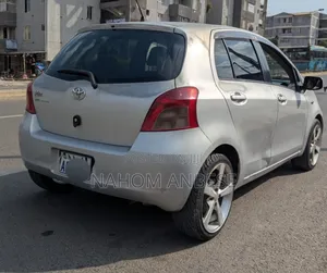 Toyota Yaris 1.0 2006 Silver