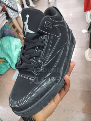 Photo - Air Jordan 3 Retro "Black Cat"