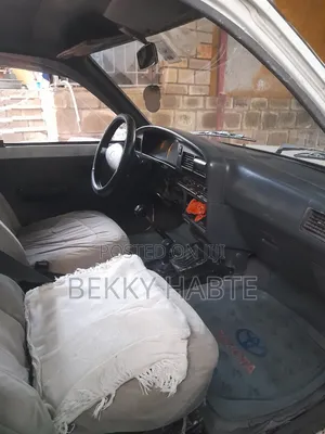 Toyota Hilux 1995 White