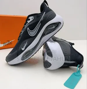 Photo - Nike Air , Colombia ,New Balance