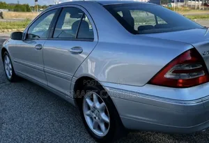 Photo - Mercedes-Benz C240 2002 Silver