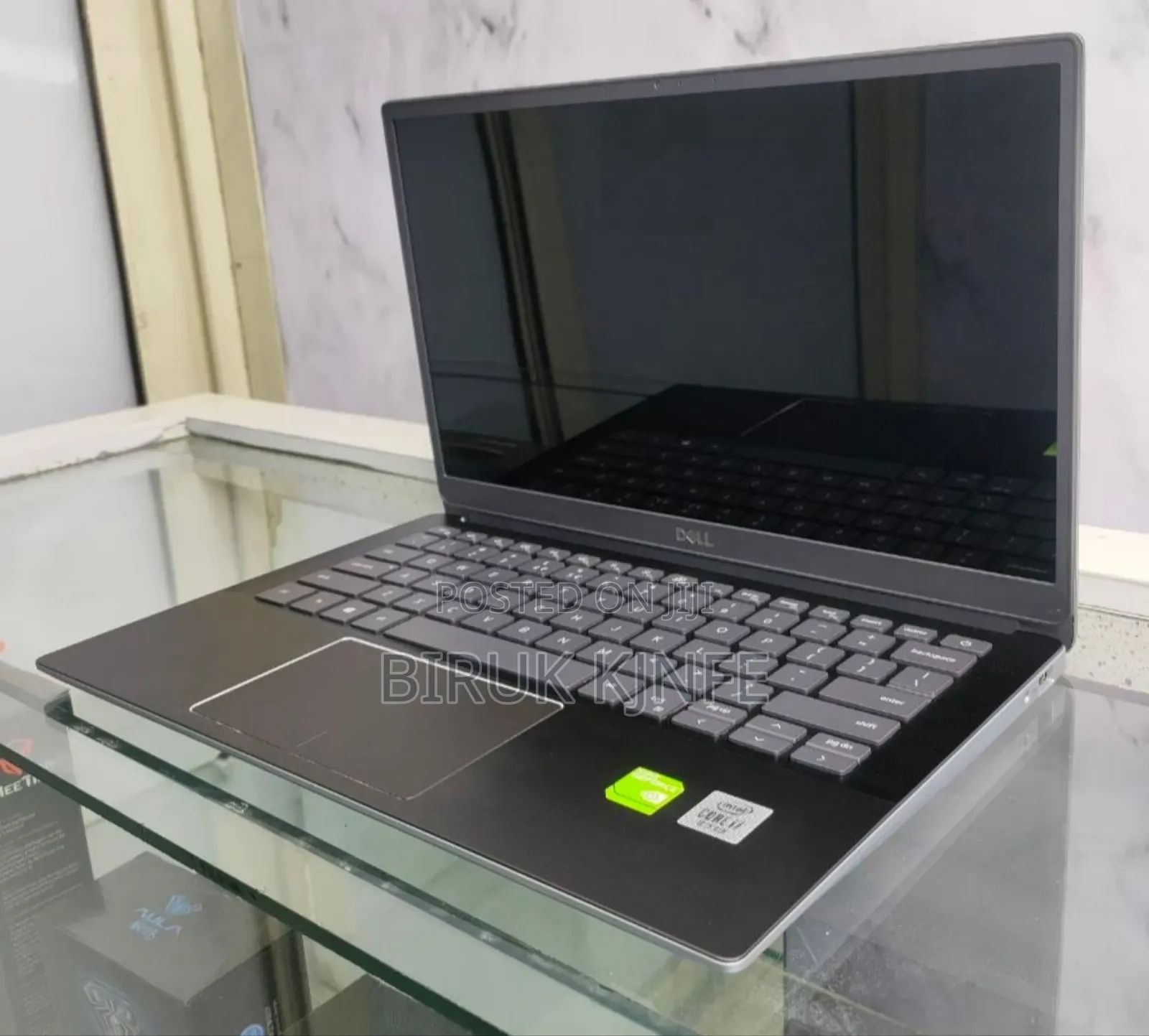 New Laptop Dell Vostro 15 3000 8GB Intel Core I7 SSD 512GB