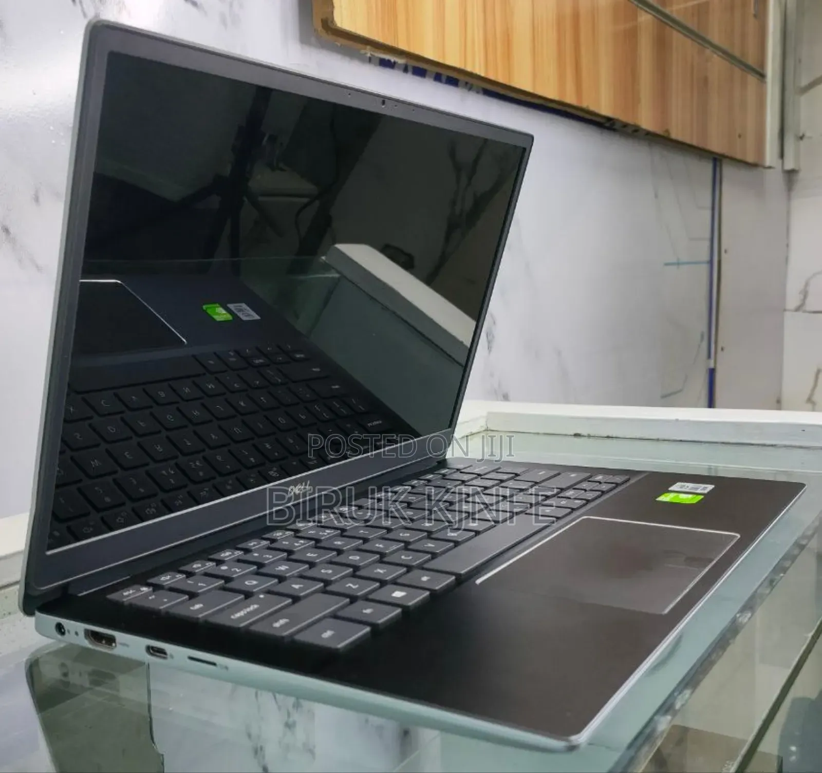 New Laptop Dell Vostro 15 3000 8GB Intel Core I7 SSD 512GB