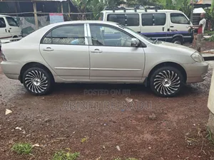 Photo - Toyota Corolla 2003 Gold