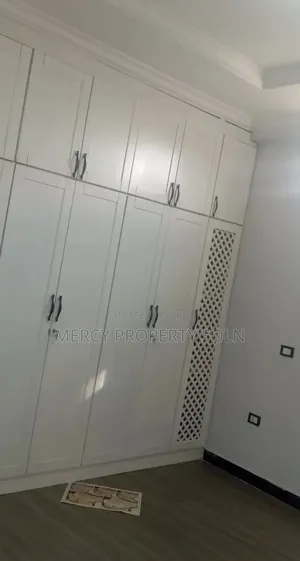 Furnished 6bdrm House in Bole for sale